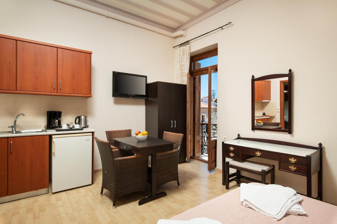 Pensiune Narkissos 'superb' Chania (Crete)